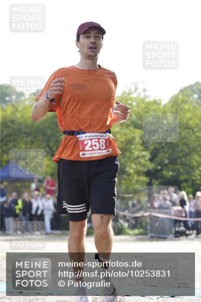 13.09.2026 - Stadtparktriathlon Patografie http://msf.ph/oto/10253831 13.09.2026 10:44:30 Ziel 218, 258 meine-sportfotos.de