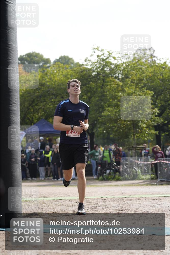 13.09.2026 - Stadtparktriathlon Patografie http://msf.ph/oto/10253984 13.09.2026 10:46:10 Ziel 215, 226 meine-sportfotos.de