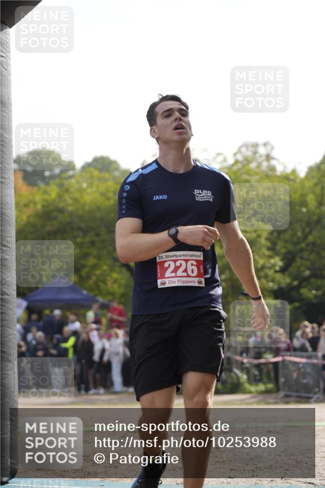 13.09.2026 - Stadtparktriathlon Patografie http://msf.ph/oto/10253988 13.09.2026 10:46:12 Ziel 226 meine-sportfotos.de