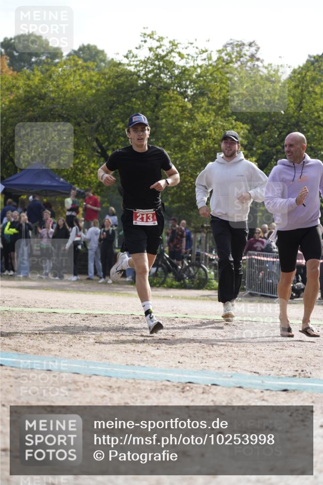 13.09.2026 - Stadtparktriathlon Patografie http://msf.ph/oto/10253998 13.09.2026 10:46:43 Ziel 213 meine-sportfotos.de
