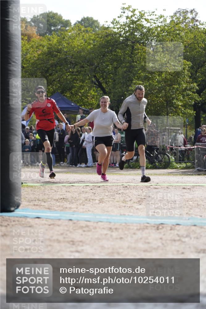 13.09.2026 - Stadtparktriathlon Patografie http://msf.ph/oto/10254011 13.09.2026 10:47:14 Ziel 328, 333 meine-sportfotos.de