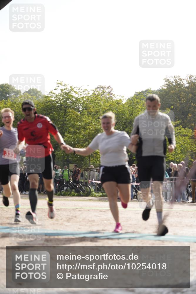 13.09.2026 - Stadtparktriathlon Patografie http://msf.ph/oto/10254018 13.09.2026 10:47:16 Ziel 328, 333 meine-sportfotos.de