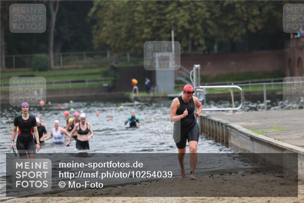 13.09.2026 - Stadtparktriathlon Mo-Foto http://msf.ph/oto/10254039 13.09.2026 10:13:58 Schwimmen 371, 401, 452, 457 meine-sportfotos.de