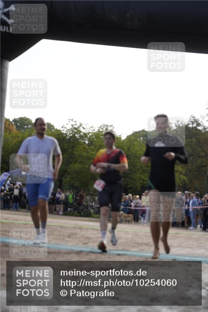 13.09.2026 - Stadtparktriathlon Patografie http://msf.ph/oto/10254060 13.09.2026 10:48:36 Ziel 211, 212 meine-sportfotos.de