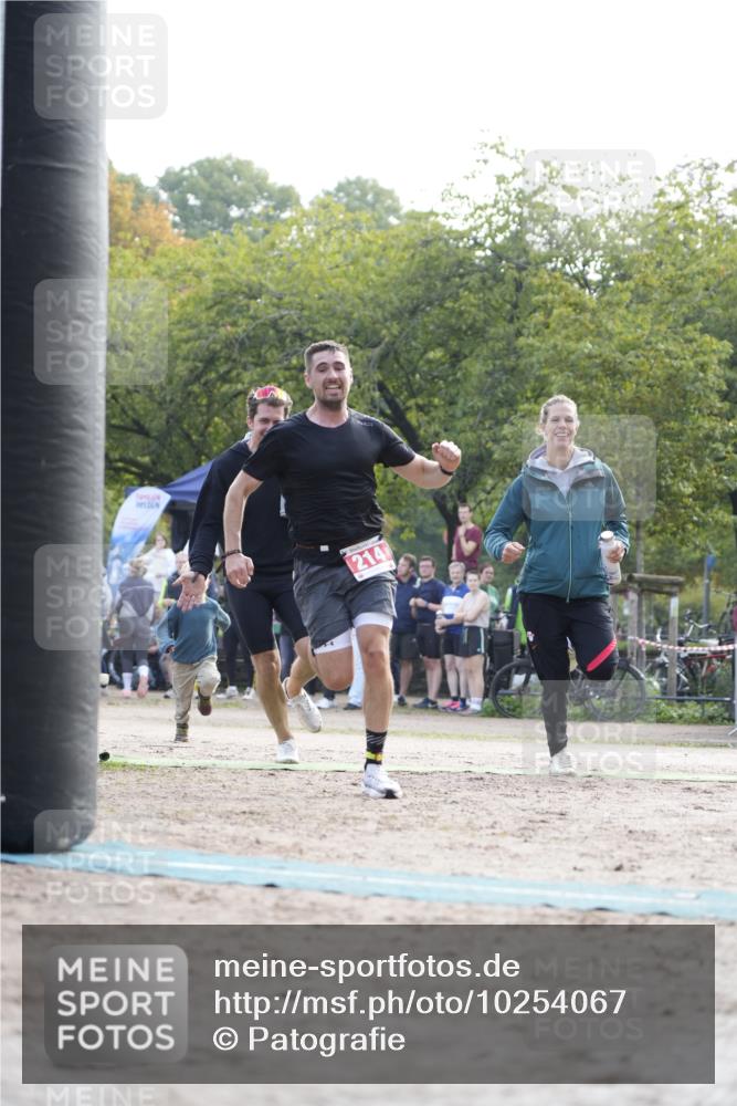 13.09.2026 - Stadtparktriathlon Patografie http://msf.ph/oto/10254067 13.09.2026 10:49:48 Ziel 214 meine-sportfotos.de