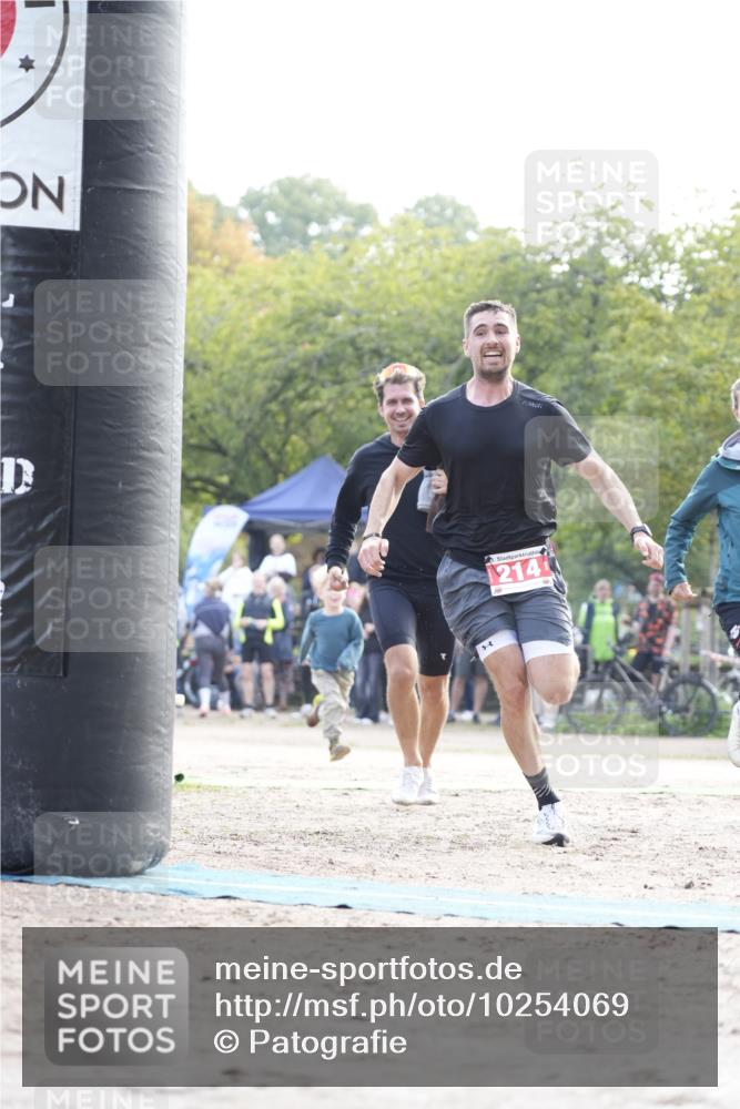 13.09.2026 - Stadtparktriathlon Patografie http://msf.ph/oto/10254069 13.09.2026 10:49:48 Ziel 214 meine-sportfotos.de