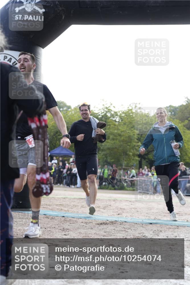 13.09.2026 - Stadtparktriathlon Patografie http://msf.ph/oto/10254074 13.09.2026 10:49:49 Ziel 214 meine-sportfotos.de