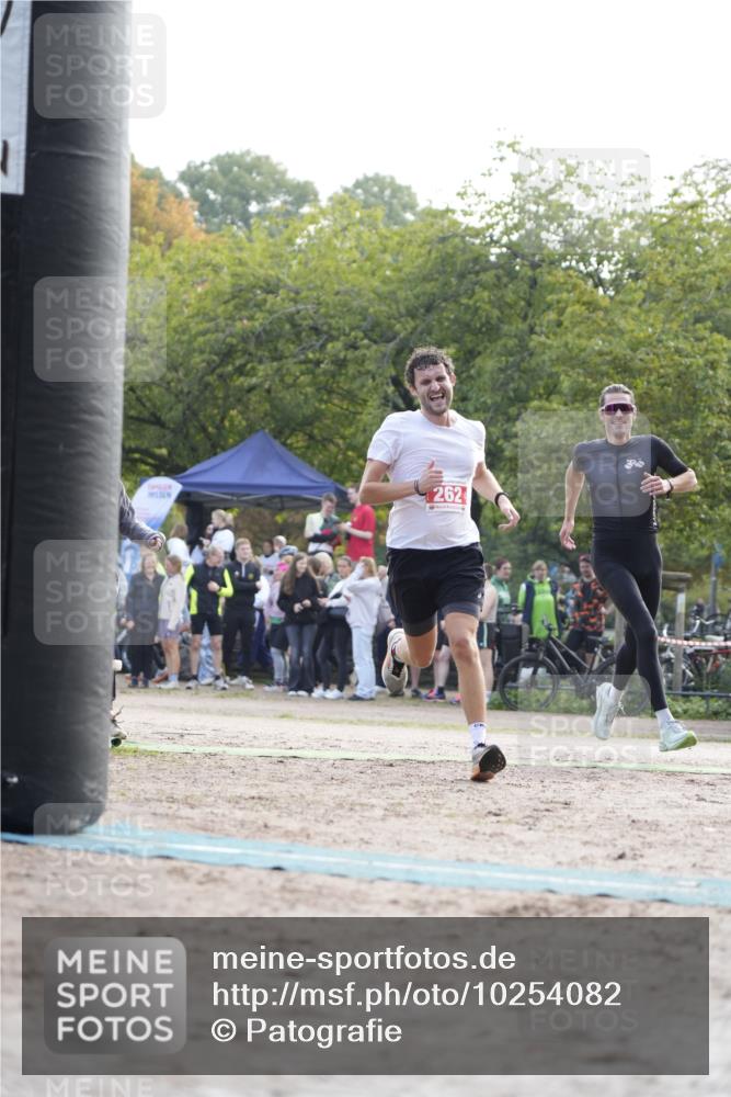 13.09.2026 - Stadtparktriathlon Patografie http://msf.ph/oto/10254082 13.09.2026 10:50:20 Ziel 262 meine-sportfotos.de