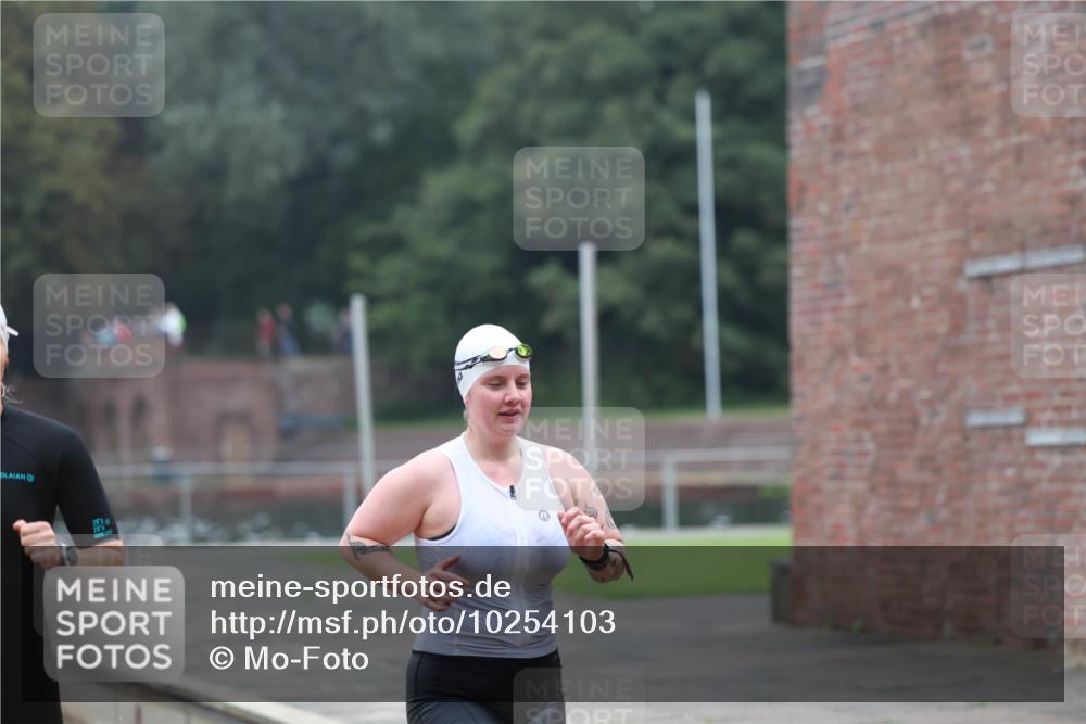 13.09.2026 - Stadtparktriathlon Mo-Foto http://msf.ph/oto/10254103 13.09.2026 10:14:15 Schwimmen 366, 375, 403, 413, 416, 427, 435 meine-sportfotos.de
