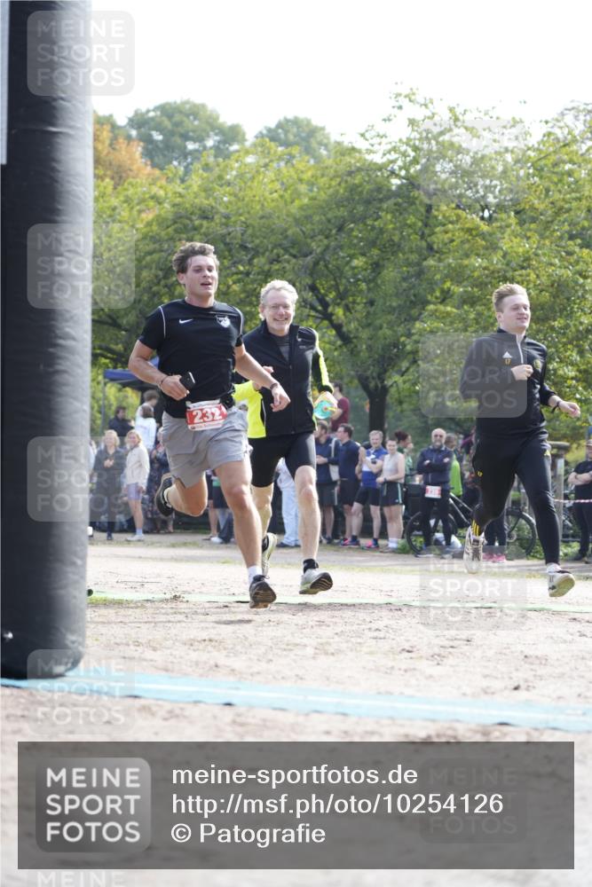 13.09.2026 - Stadtparktriathlon Patografie http://msf.ph/oto/10254126 13.09.2026 10:51:34 Ziel 232 meine-sportfotos.de