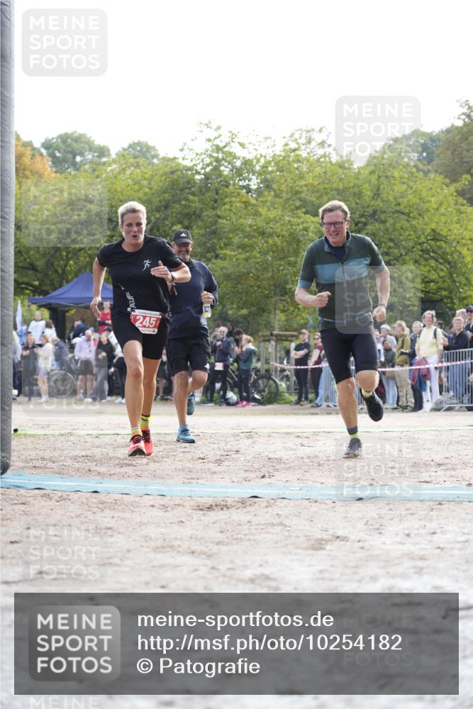 13.09.2026 - Stadtparktriathlon Patografie http://msf.ph/oto/10254182 13.09.2026 10:54:06 Ziel 245 meine-sportfotos.de