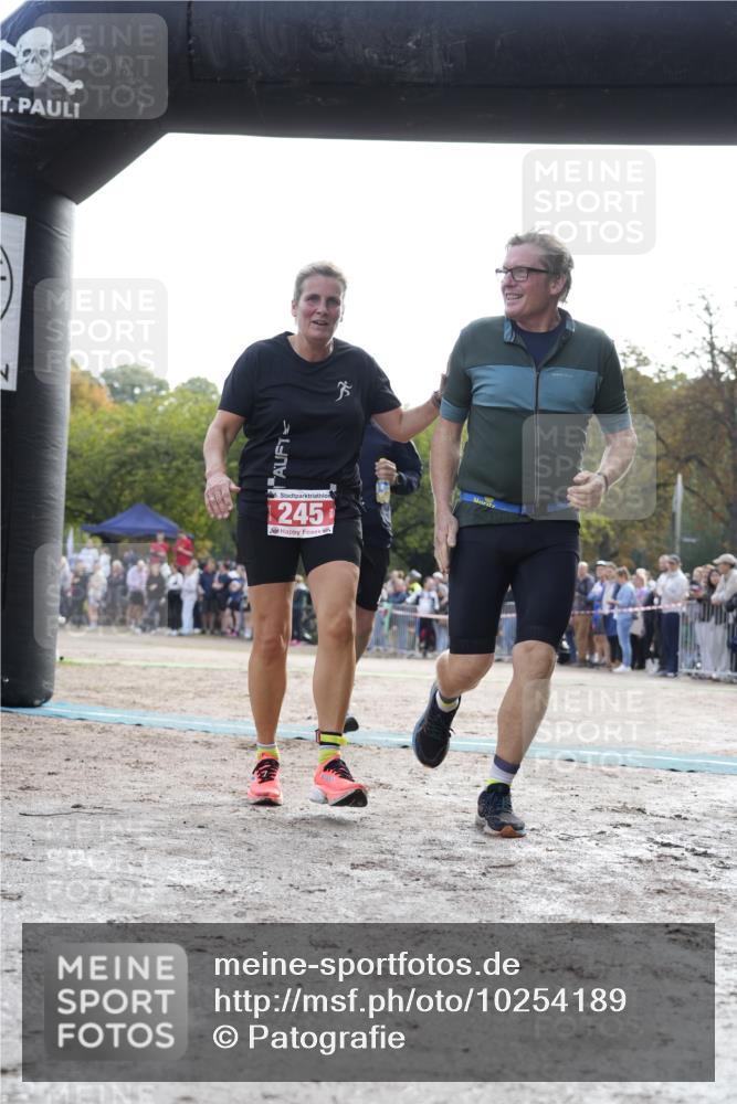 13.09.2026 - Stadtparktriathlon Patografie http://msf.ph/oto/10254189 13.09.2026 10:54:08 Ziel 245 meine-sportfotos.de