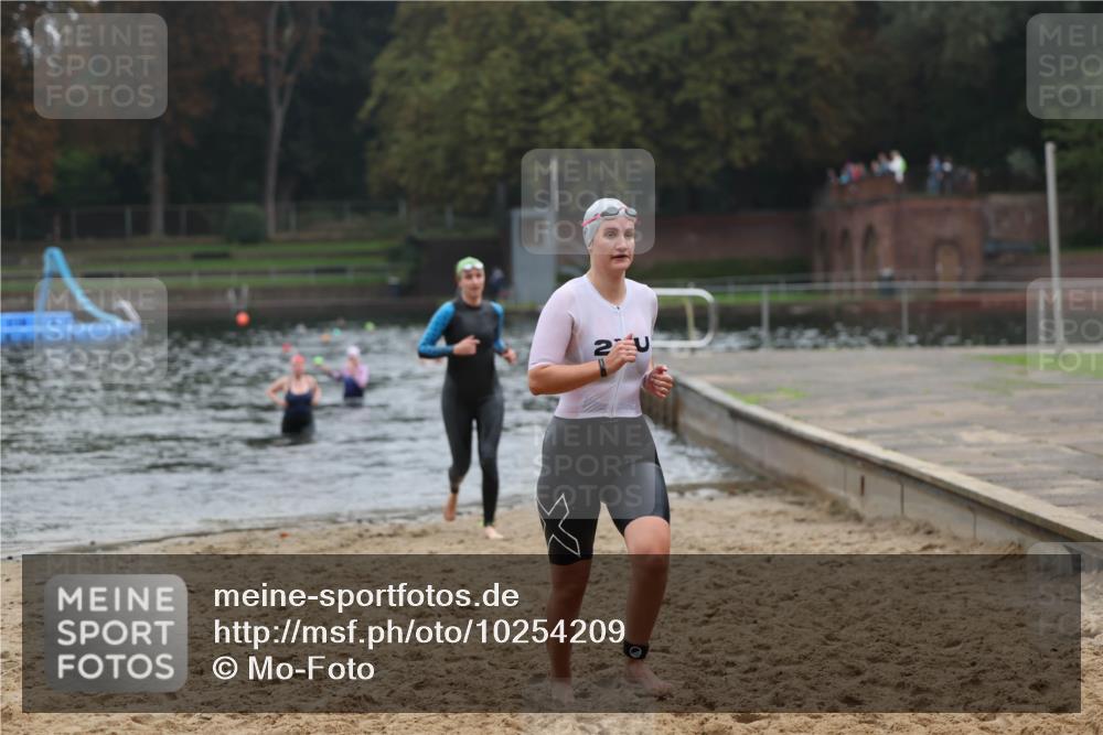 13.09.2026 - Stadtparktriathlon Mo-Foto http://msf.ph/oto/10254209 13.09.2026 10:14:40 Schwimmen 370, 410, 460 meine-sportfotos.de