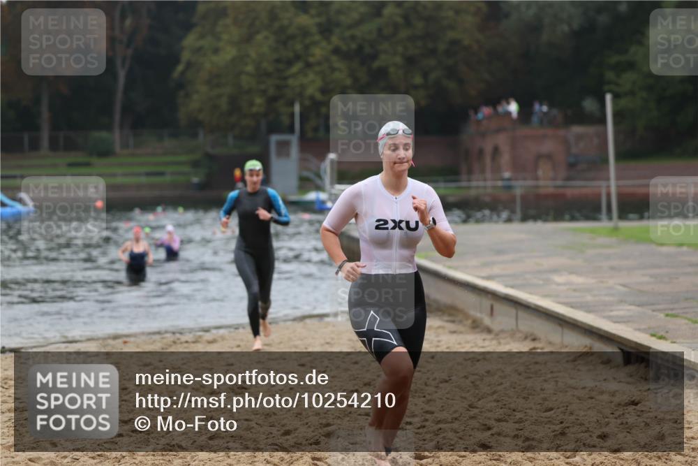 13.09.2026 - Stadtparktriathlon Mo-Foto http://msf.ph/oto/10254210 13.09.2026 10:14:40 Schwimmen 370, 410, 460 meine-sportfotos.de