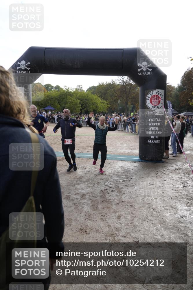 13.09.2026 - Stadtparktriathlon Patografie http://msf.ph/oto/10254212 13.09.2026 10:55:05 Ziel 239 meine-sportfotos.de