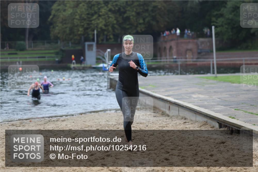 13.09.2026 - Stadtparktriathlon Mo-Foto http://msf.ph/oto/10254216 13.09.2026 10:14:43 Schwimmen 370, 410, 460 meine-sportfotos.de
