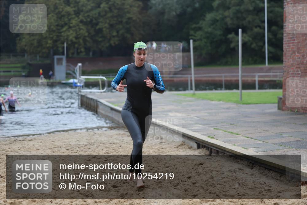 13.09.2026 - Stadtparktriathlon Mo-Foto http://msf.ph/oto/10254219 13.09.2026 10:14:43 Schwimmen 370, 410, 460 meine-sportfotos.de