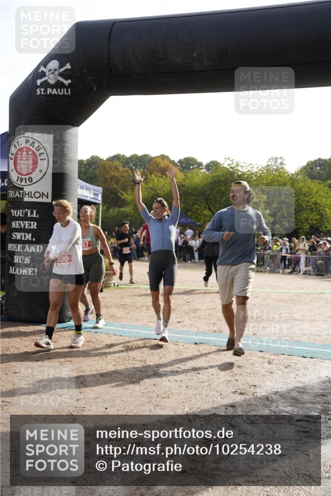 13.09.2026 - Stadtparktriathlon Patografie http://msf.ph/oto/10254238 13.09.2026 10:55:35 Ziel 216, 217, 228, 287, 300 meine-sportfotos.de