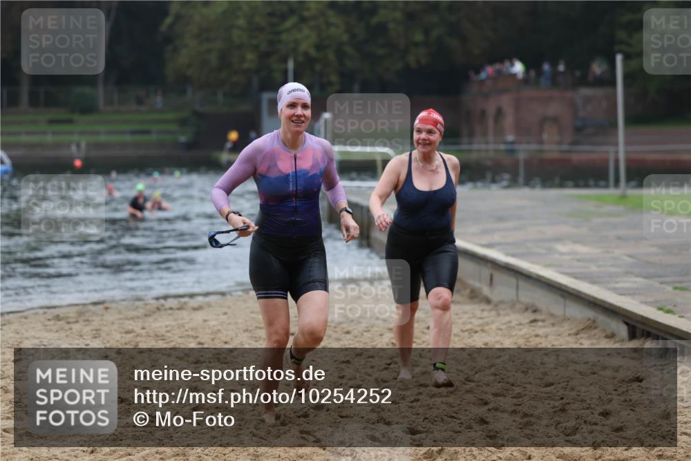 13.09.2026 - Stadtparktriathlon Mo-Foto http://msf.ph/oto/10254252 13.09.2026 10:14:57 Schwimmen 423, 442 meine-sportfotos.de