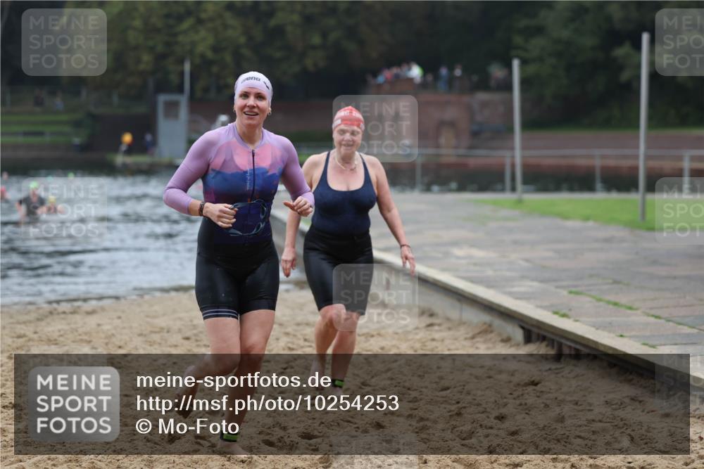 13.09.2026 - Stadtparktriathlon Mo-Foto http://msf.ph/oto/10254253 13.09.2026 10:14:58 Schwimmen 423, 442 meine-sportfotos.de