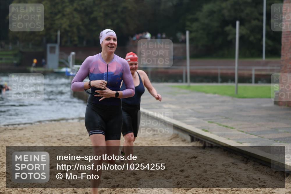 13.09.2026 - Stadtparktriathlon Mo-Foto http://msf.ph/oto/10254255 13.09.2026 10:14:58 Schwimmen 423, 442 meine-sportfotos.de