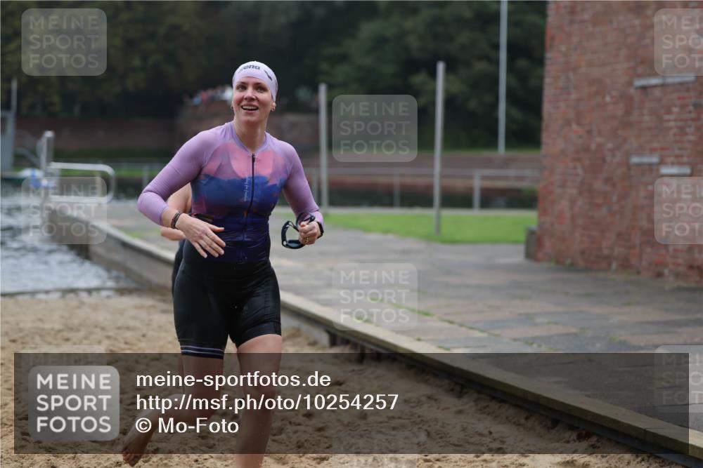 13.09.2026 - Stadtparktriathlon Mo-Foto http://msf.ph/oto/10254257 13.09.2026 10:14:58 Schwimmen 423, 442 meine-sportfotos.de