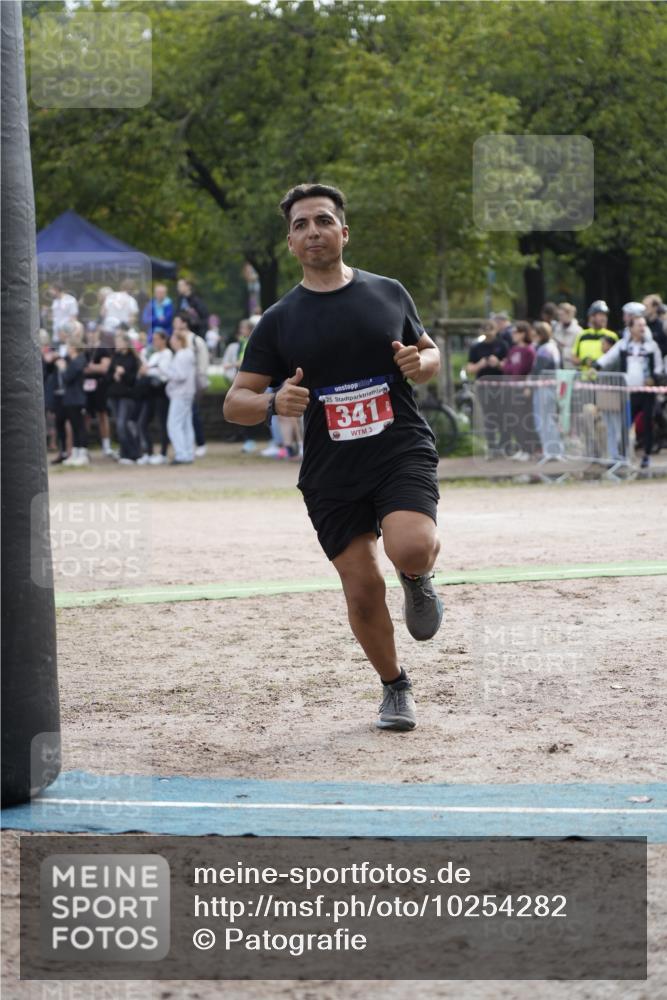 13.09.2026 - Stadtparktriathlon Patografie http://msf.ph/oto/10254282 13.09.2026 10:56:21 Ziel 341 meine-sportfotos.de
