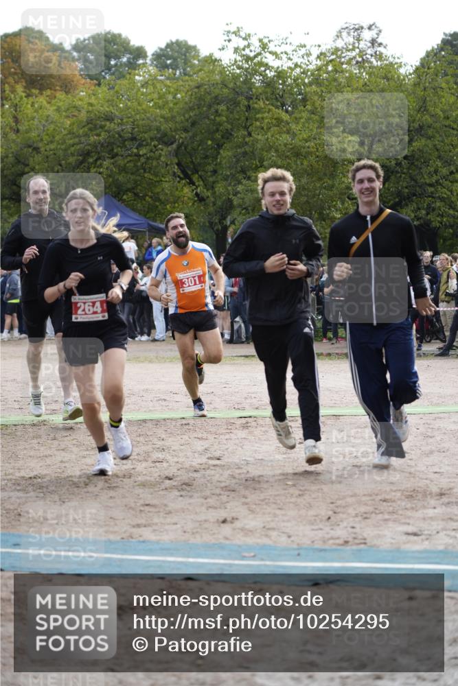13.09.2026 - Stadtparktriathlon Patografie http://msf.ph/oto/10254295 13.09.2026 10:56:32 Ziel 264, 293, 301 meine-sportfotos.de