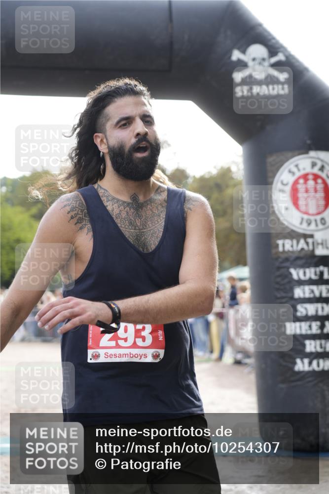 13.09.2026 - Stadtparktriathlon Patografie http://msf.ph/oto/10254307 13.09.2026 10:56:42 Ziel 293 meine-sportfotos.de