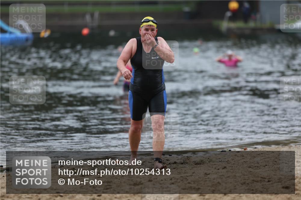 13.09.2026 - Stadtparktriathlon Mo-Foto http://msf.ph/oto/10254313 13.09.2026 10:15:27 Schwimmen 777 meine-sportfotos.de