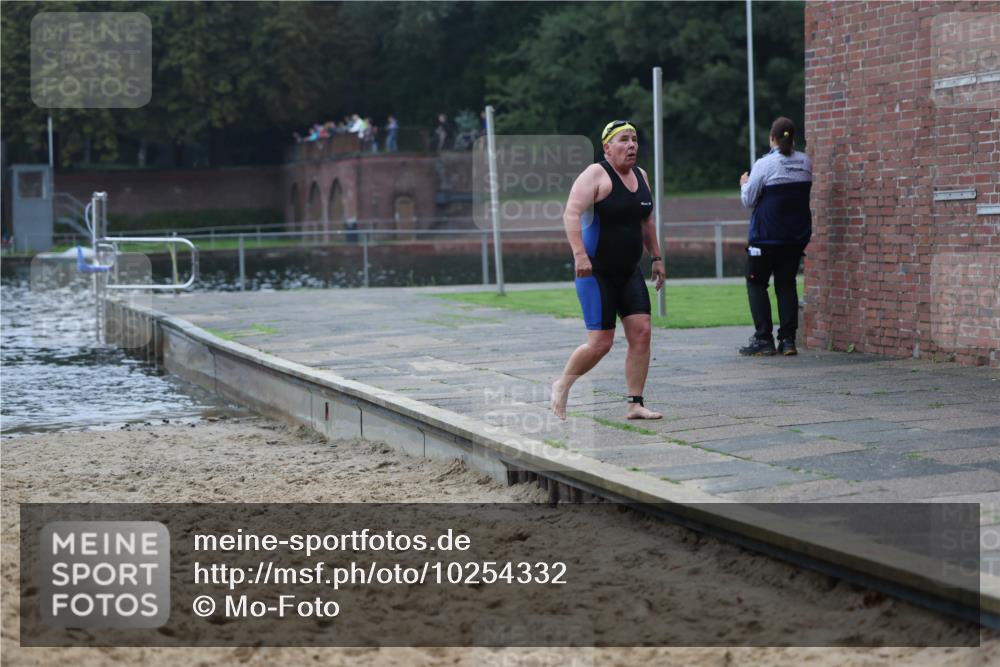 13.09.2026 - Stadtparktriathlon Mo-Foto http://msf.ph/oto/10254332 13.09.2026 10:15:32 Schwimmen 451, 777 meine-sportfotos.de