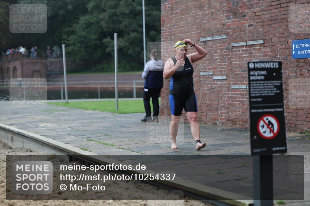 13.09.2026 - Stadtparktriathlon Mo-Foto http://msf.ph/oto/10254337 13.09.2026 10:15:34 Schwimmen 451, 777 meine-sportfotos.de