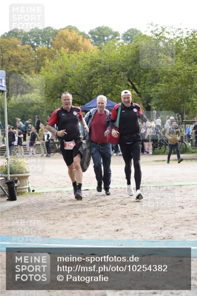 13.09.2026 - Stadtparktriathlon Patografie http://msf.ph/oto/10254382 13.09.2026 10:59:28 Ziel 286 meine-sportfotos.de