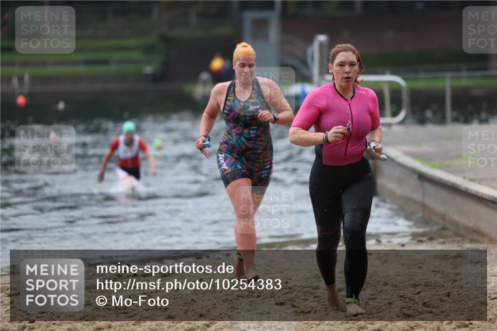 13.09.2026 - Stadtparktriathlon Mo-Foto http://msf.ph/oto/10254383 13.09.2026 10:15:53 Schwimmen 404, 407 meine-sportfotos.de