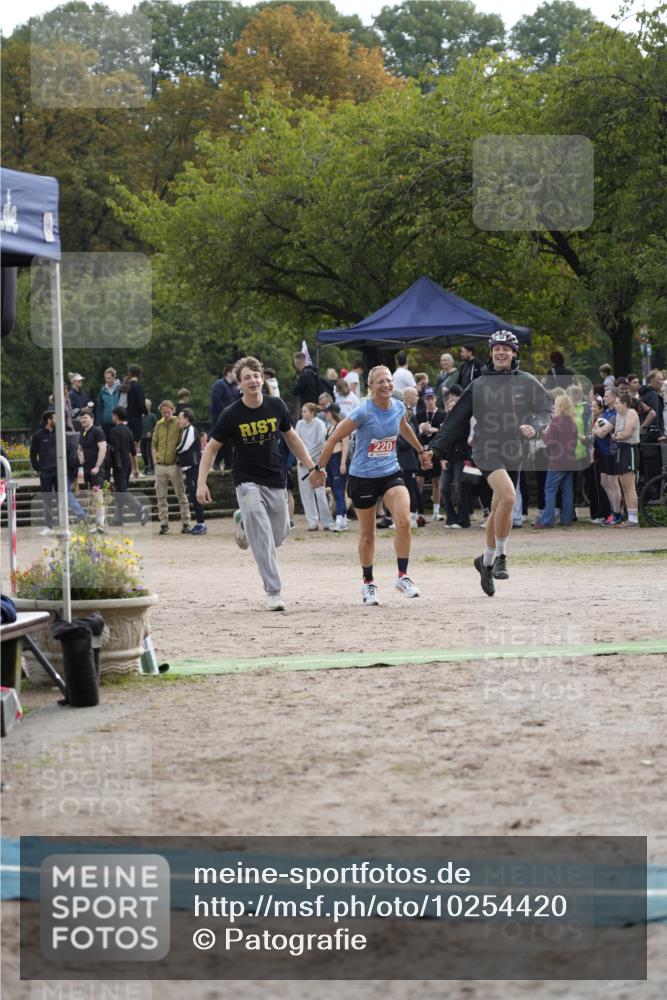 13.09.2026 - Stadtparktriathlon Patografie http://msf.ph/oto/10254420 13.09.2026 11:00:12 Ziel 220 meine-sportfotos.de