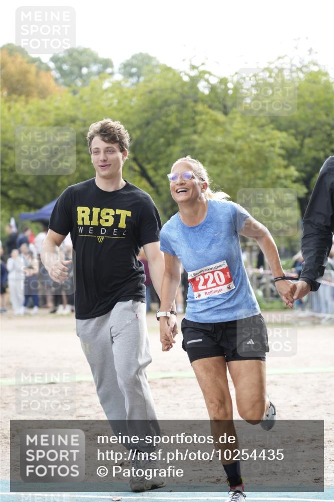 13.09.2026 - Stadtparktriathlon Patografie http://msf.ph/oto/10254435 13.09.2026 11:00:16 Ziel 220 meine-sportfotos.de