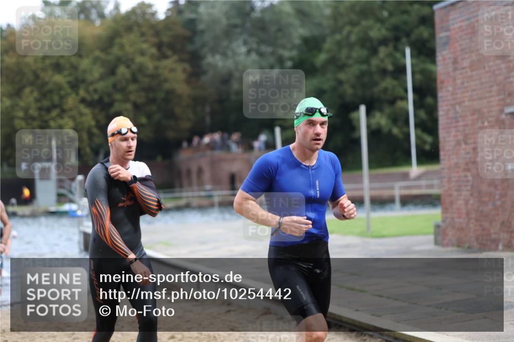 13.09.2026 - Stadtparktriathlon Mo-Foto http://msf.ph/oto/10254442 13.09.2026 11:31:57 Schwimmen 833, 853, 865, 870, 882, 895, 896, 904, 911 meine-sportfotos.de