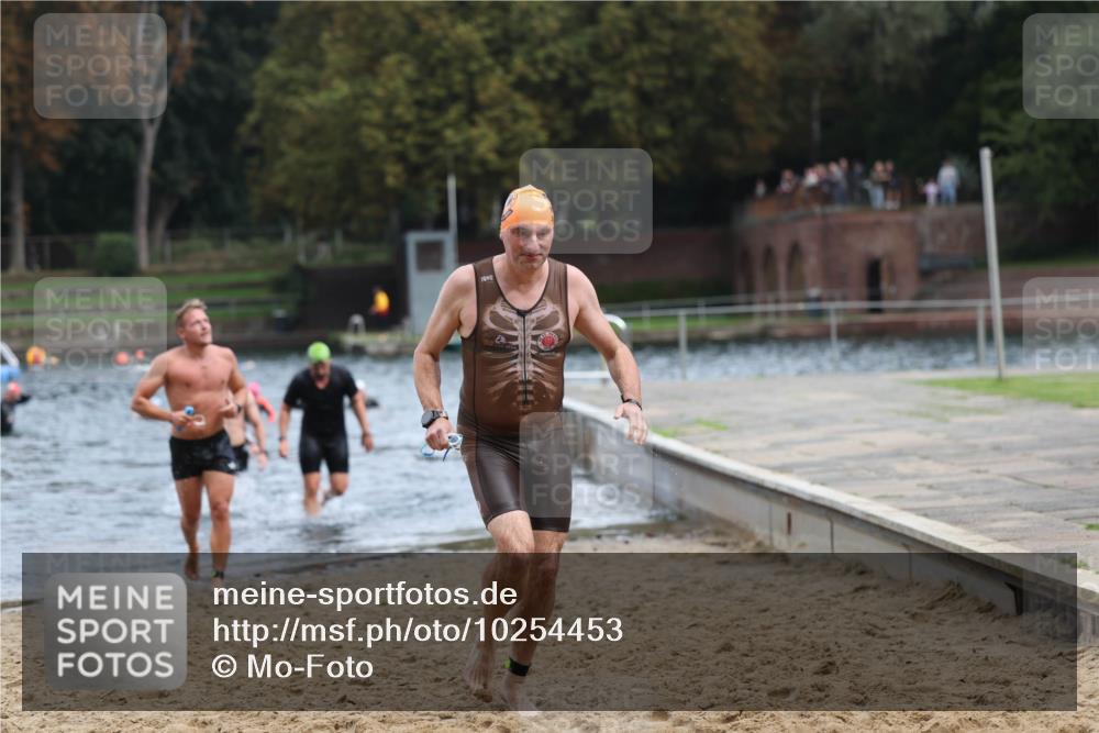 13.09.2026 - Stadtparktriathlon Mo-Foto http://msf.ph/oto/10254453 13.09.2026 11:31:58 Schwimmen 833, 853, 865, 870, 882, 895, 896, 904, 911, 935 meine-sportfotos.de