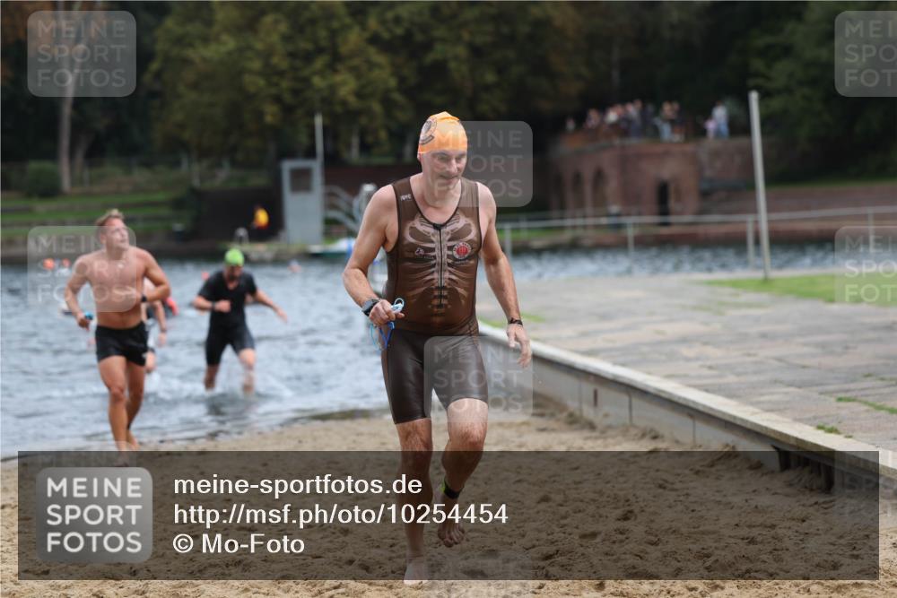 13.09.2026 - Stadtparktriathlon Mo-Foto http://msf.ph/oto/10254454 13.09.2026 11:31:59 Schwimmen 833, 865, 870, 882, 896, 904, 911, 935 meine-sportfotos.de