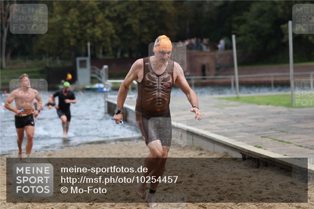 13.09.2026 - Stadtparktriathlon Mo-Foto http://msf.ph/oto/10254457 13.09.2026 11:31:59 Schwimmen 833, 865, 870, 882, 896, 904, 911, 935 meine-sportfotos.de