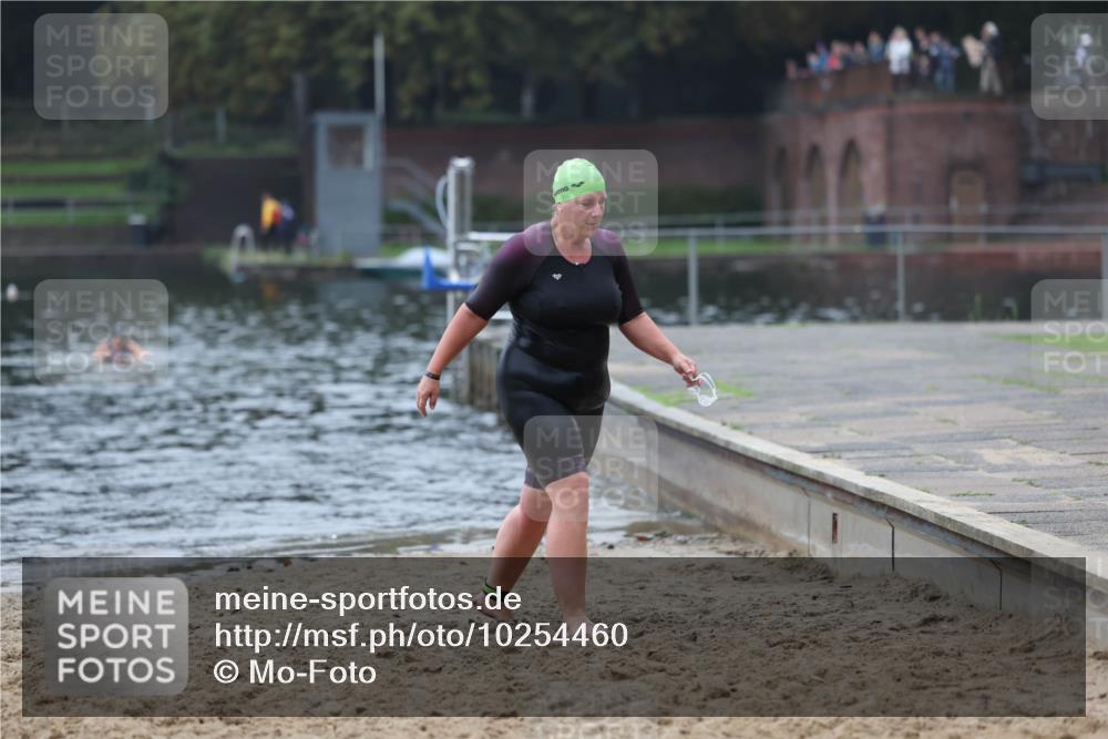 13.09.2026 - Stadtparktriathlon Mo-Foto http://msf.ph/oto/10254460 13.09.2026 10:16:21 Schwimmen 382, 394 meine-sportfotos.de