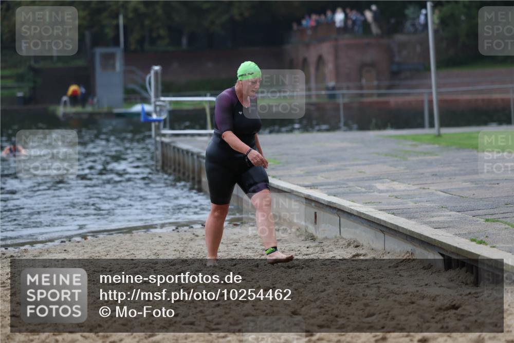 13.09.2026 - Stadtparktriathlon Mo-Foto http://msf.ph/oto/10254462 13.09.2026 10:16:21 Schwimmen 382, 394 meine-sportfotos.de