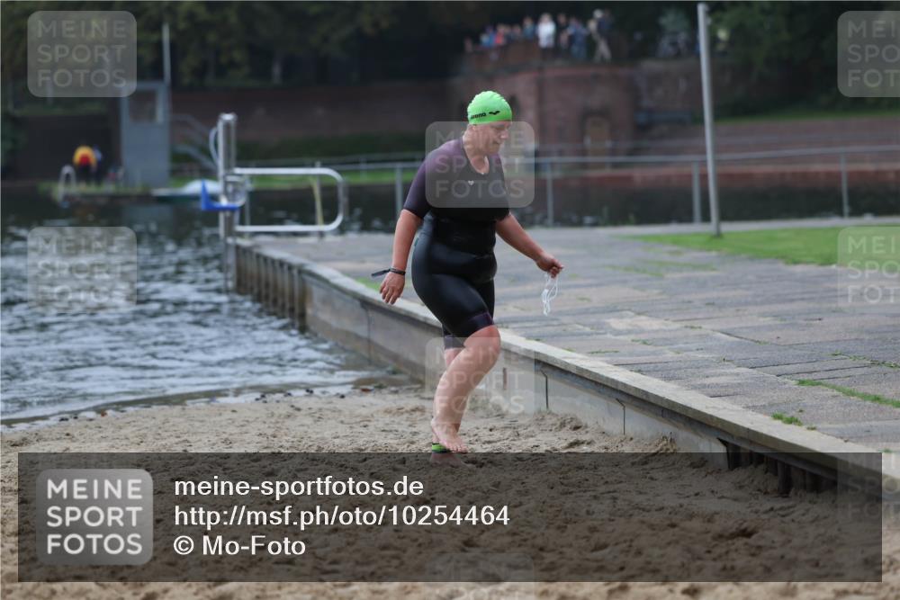 13.09.2026 - Stadtparktriathlon Mo-Foto http://msf.ph/oto/10254464 13.09.2026 10:16:22 Schwimmen 382, 394 meine-sportfotos.de