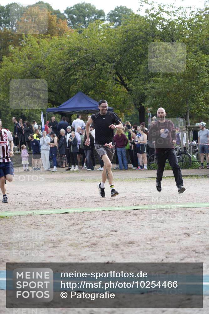 13.09.2026 - Stadtparktriathlon Patografie http://msf.ph/oto/10254466 13.09.2026 11:00:36 Ziel 317 meine-sportfotos.de
