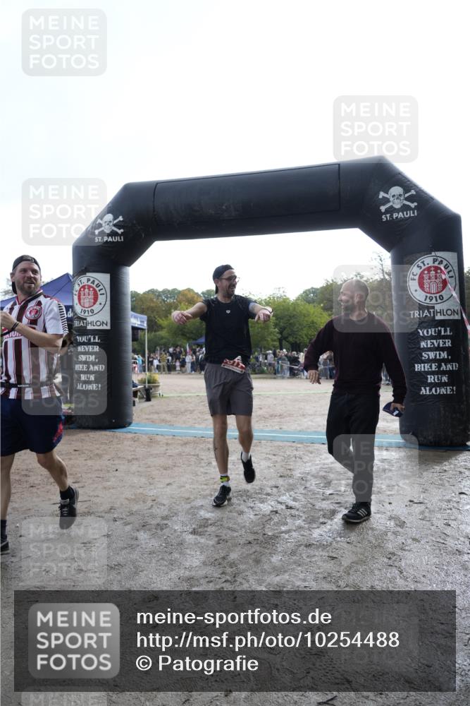 13.09.2026 - Stadtparktriathlon Patografie http://msf.ph/oto/10254488 13.09.2026 11:00:41 Ziel 317 meine-sportfotos.de