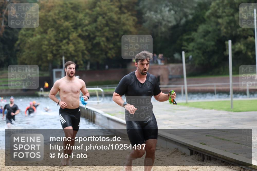 13.09.2026 - Stadtparktriathlon Mo-Foto http://msf.ph/oto/10254497 13.09.2026 11:32:05 Schwimmen 865, 896, 904, 911, 935 meine-sportfotos.de