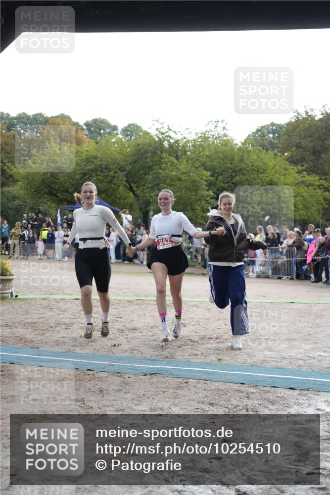 13.09.2026 - Stadtparktriathlon Patografie http://msf.ph/oto/10254510 13.09.2026 11:01:14 Ziel 242 meine-sportfotos.de