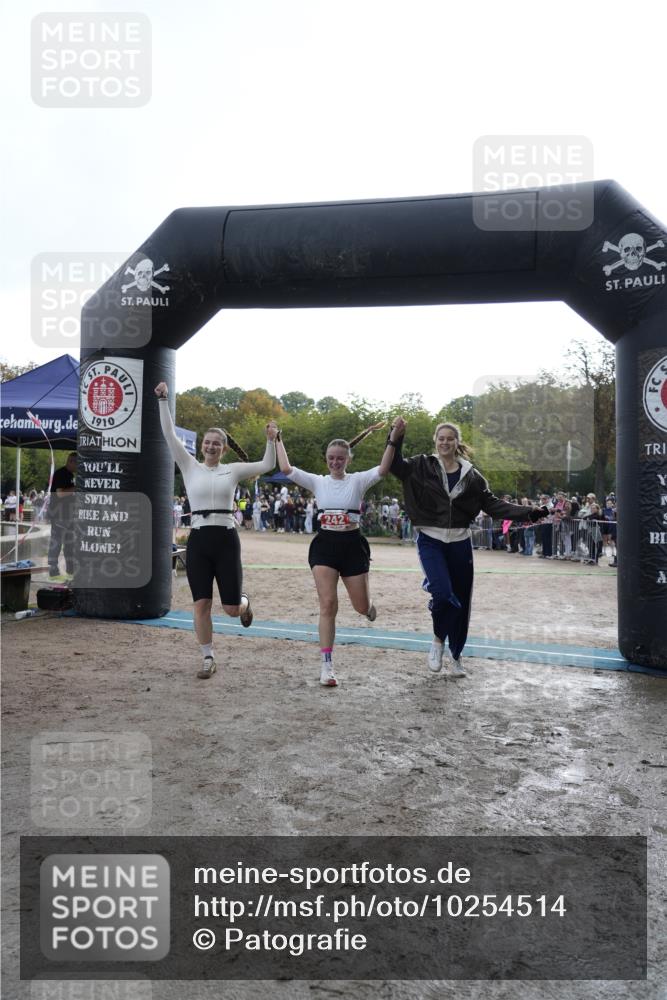 13.09.2026 - Stadtparktriathlon Patografie http://msf.ph/oto/10254514 13.09.2026 11:01:15 Ziel 242 meine-sportfotos.de