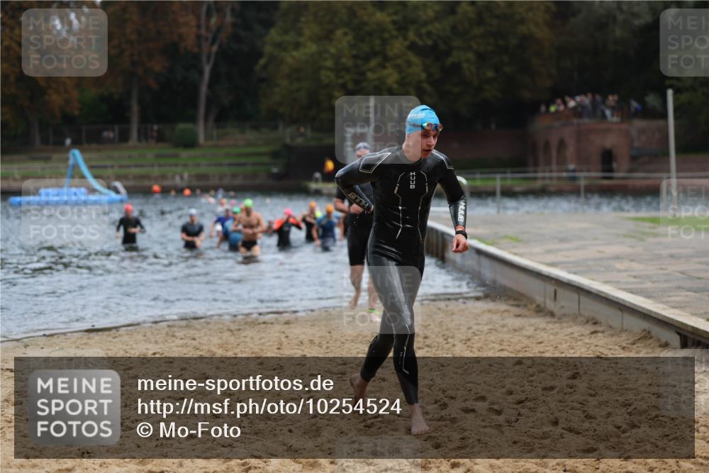 13.09.2026 - Stadtparktriathlon Mo-Foto http://msf.ph/oto/10254524 13.09.2026 11:32:09 Schwimmen 865, 896, 905, 907, 911, 923, 935, 939 meine-sportfotos.de