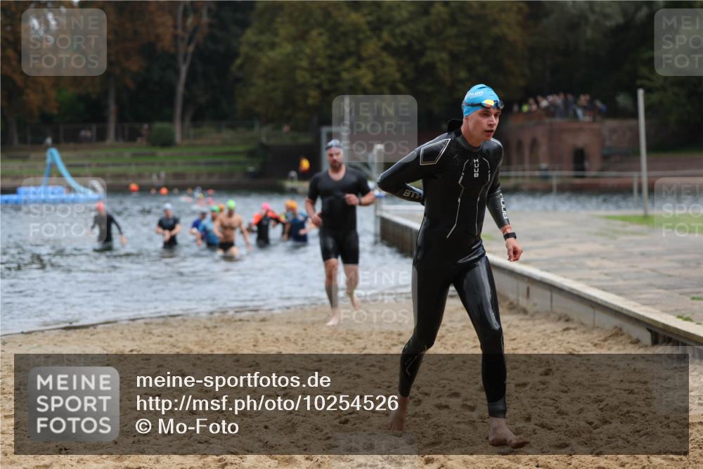 13.09.2026 - Stadtparktriathlon Mo-Foto http://msf.ph/oto/10254526 13.09.2026 11:32:09 Schwimmen 865, 896, 905, 907, 911, 923, 935, 939 meine-sportfotos.de